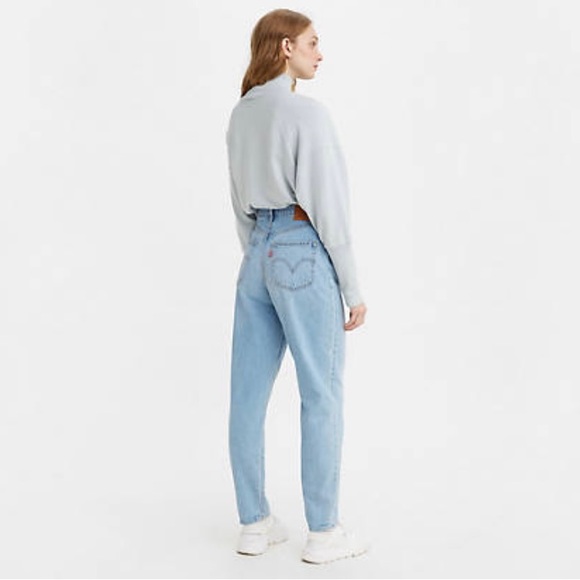 Levi’s High Loose Taper Fit Light Wash Mom Jeans- Size 29- 30.25”x29” - Picture 5 of 14